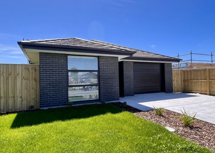  at 4 Applegrove Crescent, Belfast, Christchurch