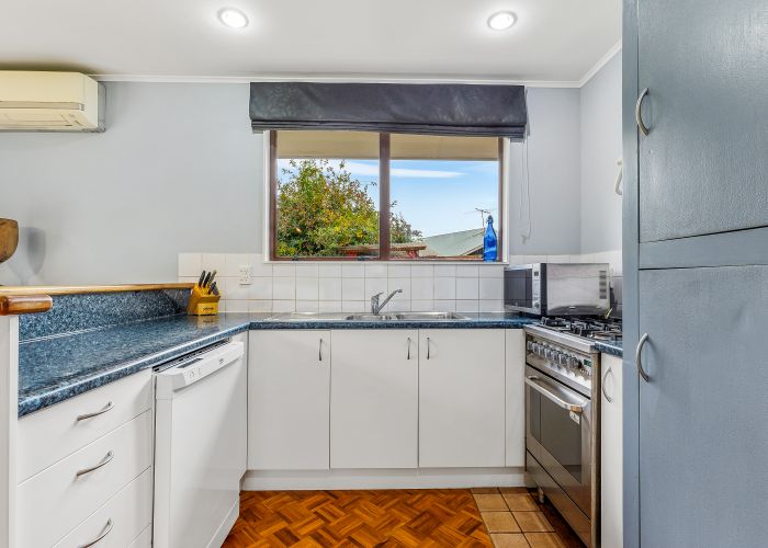  at 14 Canterbury Street, Ashley