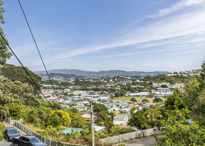  at 28 Totara Road, Miramar, Wellington