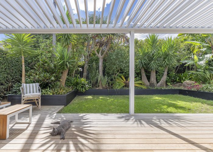  at 33 Warnock Street, Westmere, Auckland