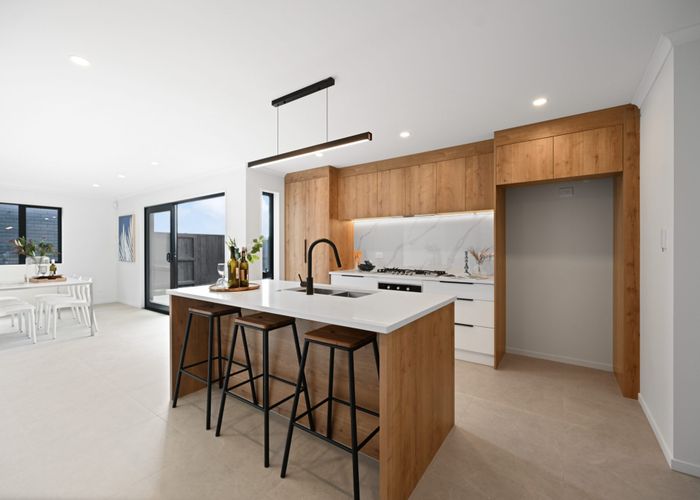  at 10 Gaylard Avenue, Chartwell, Hamilton