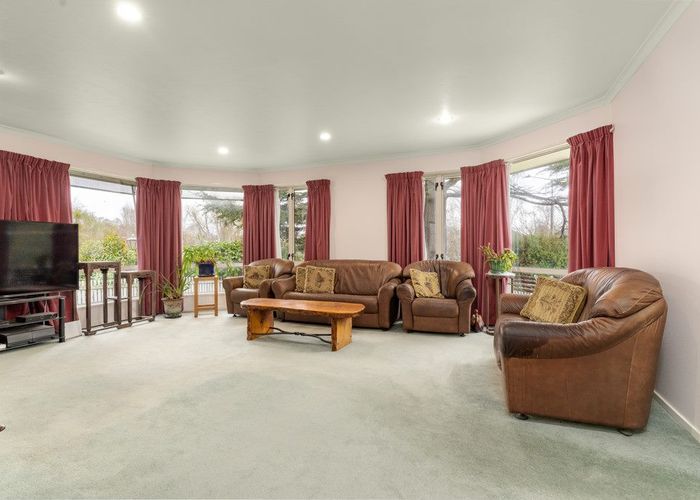 Free property data for 1 Major Aitken Drive, Huntsbury, Christchurch