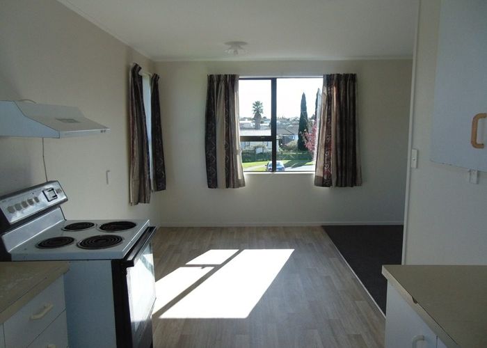  at 8a Myna Place, Weymouth, Manukau City, Auckland