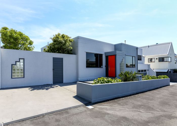  at 401 Devon Street East, Strandon, New Plymouth