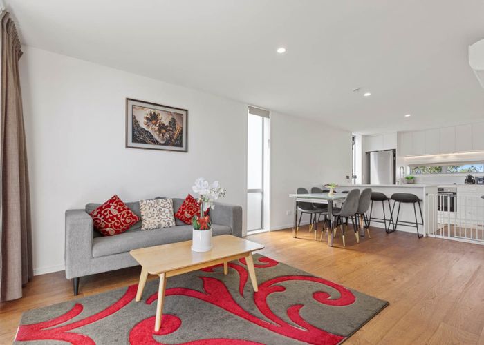  at 33 Helen Jenepher Lane, Mount Wellington, Auckland City, Auckland