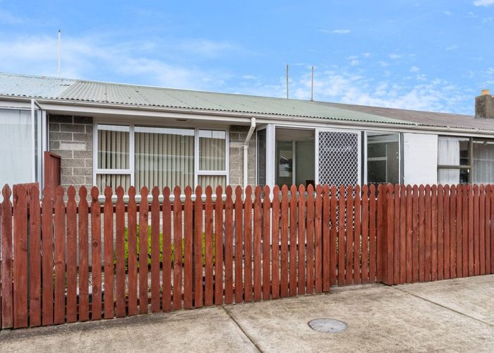  at 2/572 Gloucester Street, Linwood, Christchurch