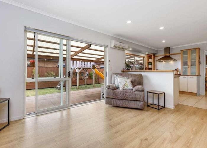  at 39 Croftview, Wattle Downs, Manukau City, Auckland