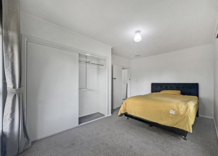  at 1/6 Taikata Road, Te Atatu Peninsula, Waitakere City, Auckland