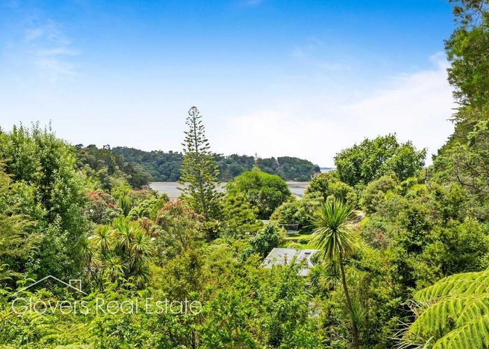  at 140 Victory Road, Laingholm, Auckland