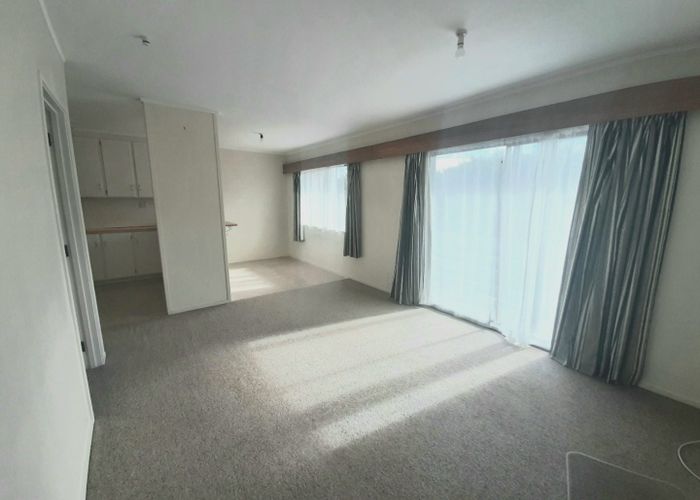  at 8/30 Fairview Road, Mount Eden, Auckland City, Auckland
