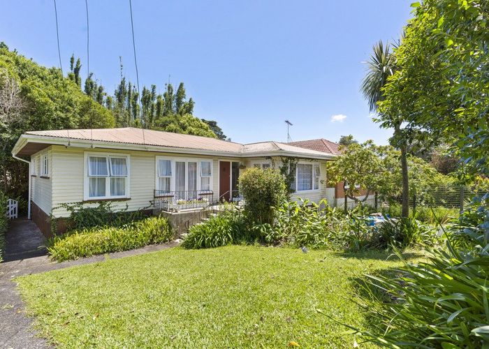  at 27 Whitmore Road, Mount Roskill, Auckland City, Auckland