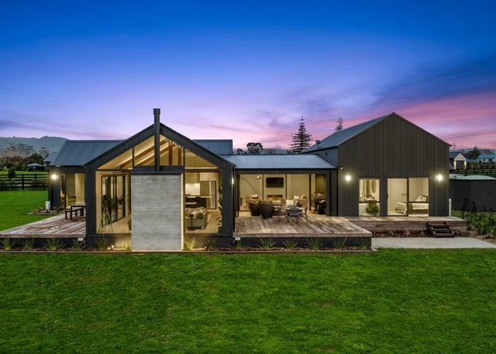  at 4 Rossbern Lane, Papakura