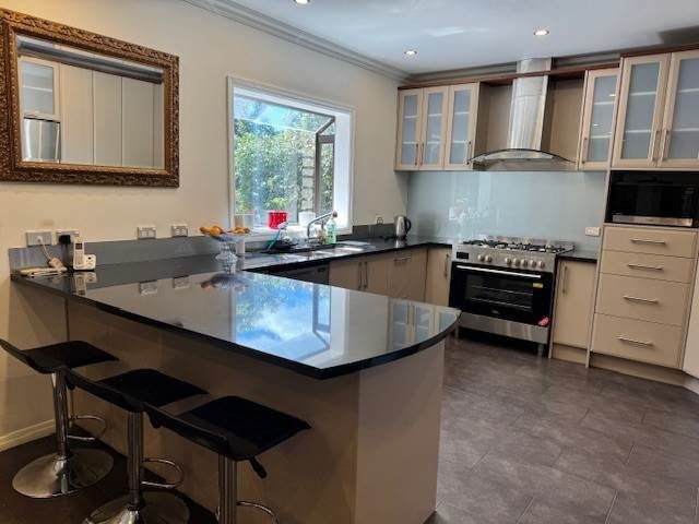  at 82 Abbotts Way, Remuera, Auckland