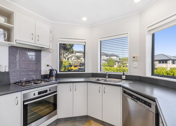  at 9 Kilkelly Close, Tawa, Wellington