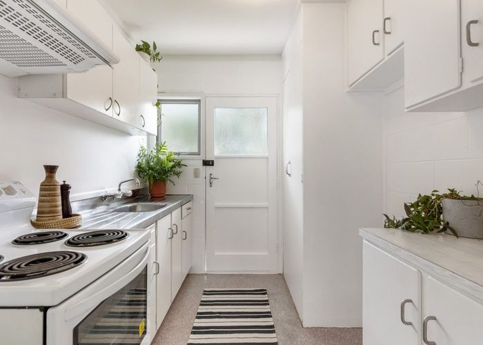  at 8/35 Saint Lukes Road, Mount Albert, Auckland City, Auckland