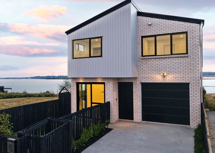  at 52 Picnic Point Road, Hobsonville, Waitakere City, Auckland