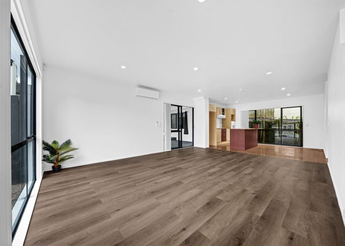  at 19 Rakich Place, Henderson, Waitakere City, Auckland