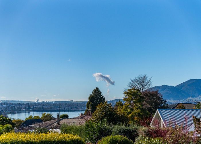  at 735 Acacia Bay Road, Acacia Bay, Taupo, Waikato