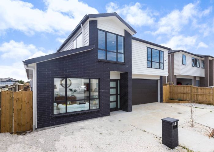  at 4 Puoro Street, Flat Bush, Auckland