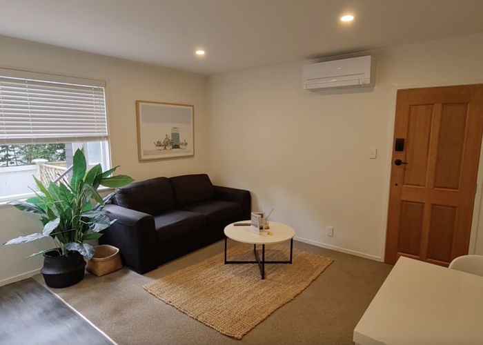  at 2/213 Jervois Road, Herne Bay, Auckland City, Auckland