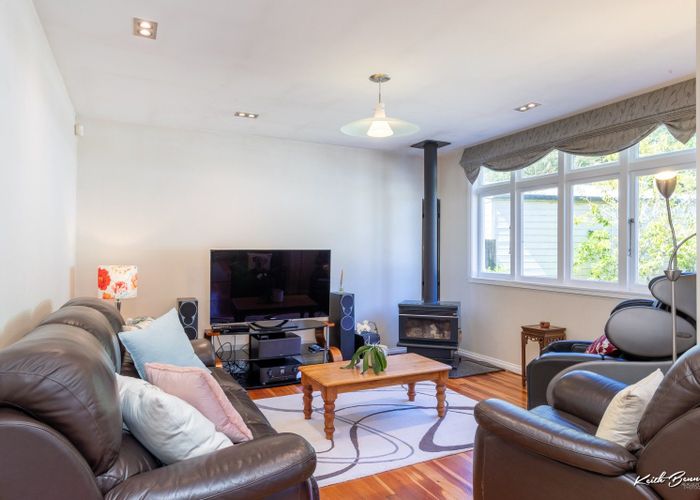  at 33 Elmslie Road, Pinehaven, Upper Hutt