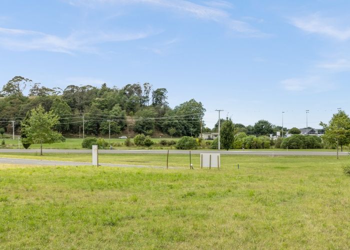  at 71 Oak Road, Poraiti, Napier