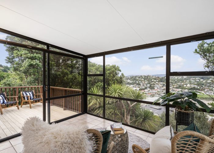  at 26 Waiwera Crescent, Maupuia, Wellington