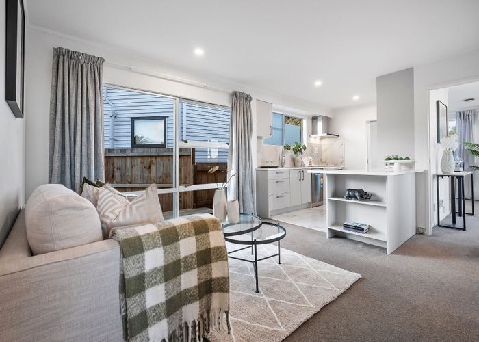  at 8 Corric Hill, Torbay, North Shore City, Auckland