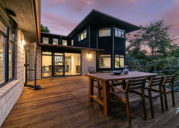  at 3 Oakford Park Crescent, Greenhithe, North Shore City, Auckland