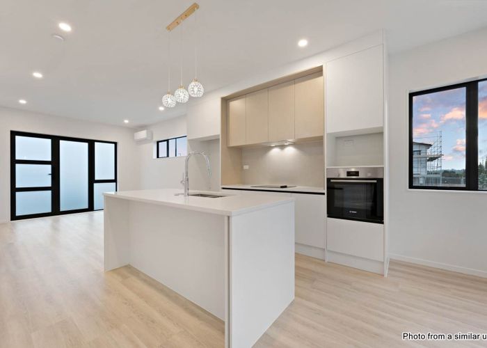  at 19 Whiteywood Street, Westgate, Waitakere City, Auckland