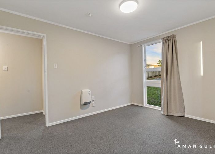  at 20 Grandison Crescent, New Lynn, Waitakere City, Auckland