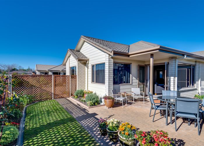 at 4 Blythfield Place, Taradale, Napier