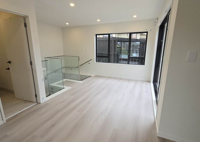  at 3/236 Albany Highway, Schnapper Rock, Auckland