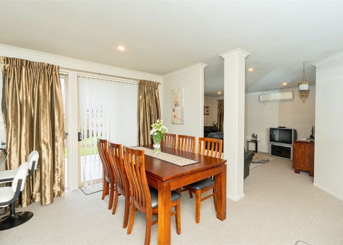  at 8 Savannah Place, Rototuna North, Hamilton