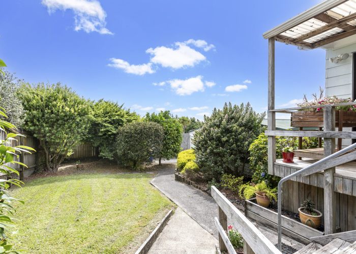  at 7A Sarona Avenue, Glen Eden, Auckland