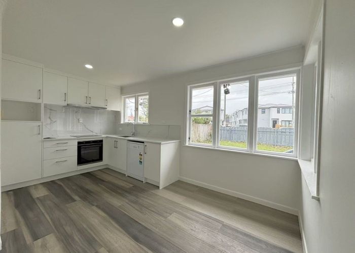  at 28 Swanson Road, Henderson, Waitakere City, Auckland
