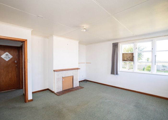  at 687 State Highway 25, Waitakaruru, Ngatea