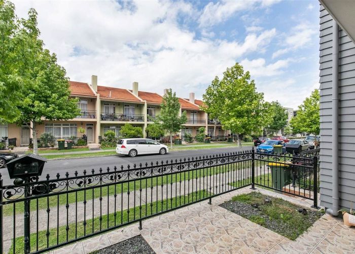  at 7/44 Carlos Drive, Flat Bush, Auckland