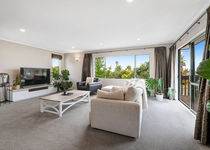  at 24 Goldfinch Rise, Unsworth Heights, North Shore City, Auckland