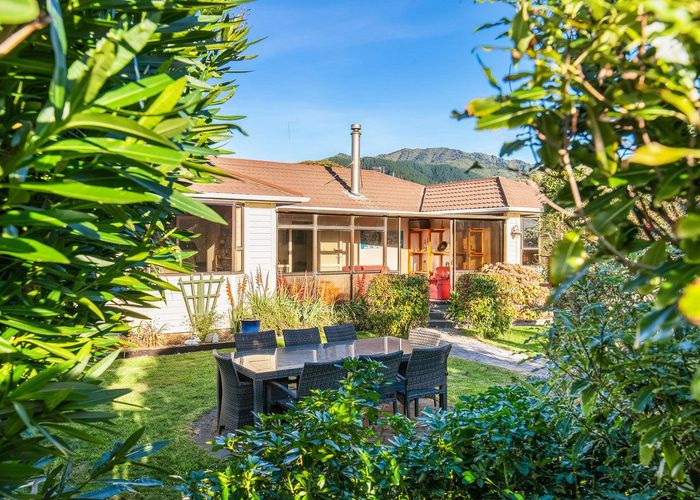  at 2 Te Miti Street, Paekakariki