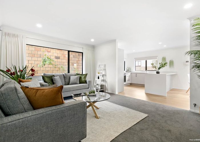  at 2/25 Campbell Road, One Tree Hill, Auckland