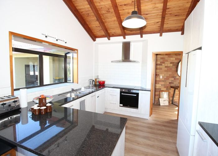  at 108 Wade River Road, Stanmore Bay, Whangaparaoa