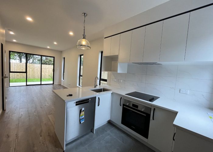  at 10/241 Don Buck Road, Massey, Waitakere City, Auckland