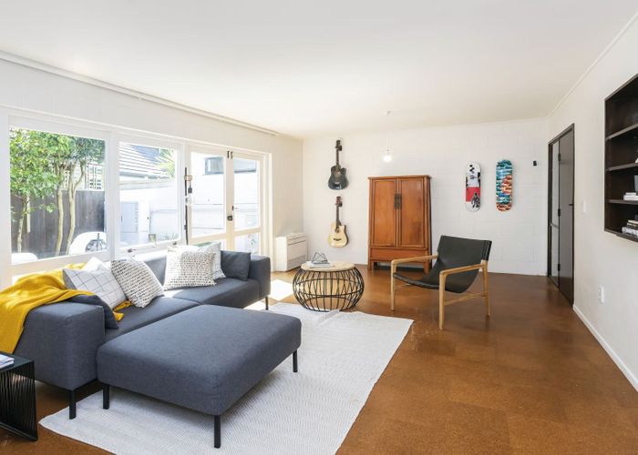  at 2/16 Rossall Street, Merivale, Christchurch
