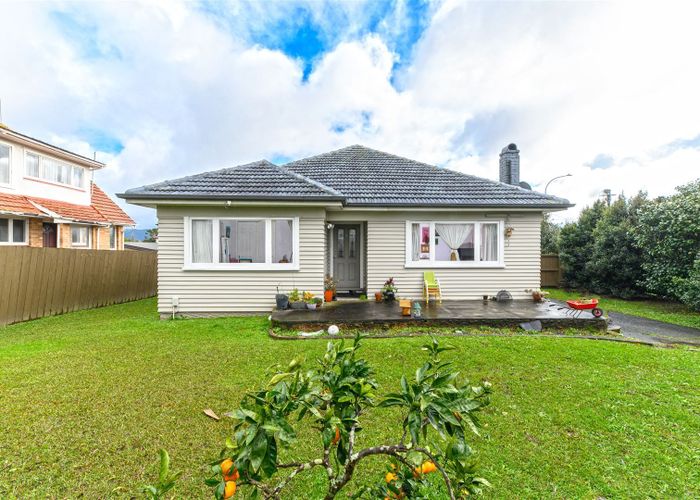  at 4164 Great North Road, Glendene, Auckland