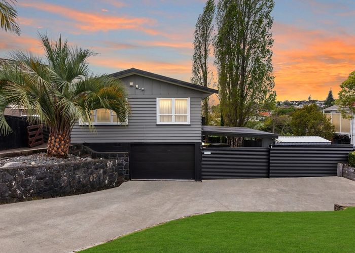  at 15 Caronia Crescent, Lynfield, Auckland