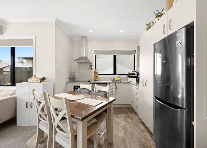  at 2/2 Lambert Court, Glenview, Hamilton, Waikato