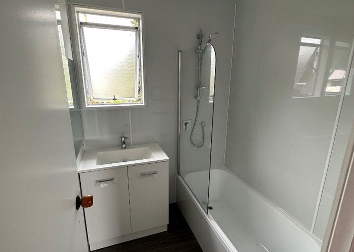 at 2/3 Etherton Drive, Weymouth, Manukau City, Auckland