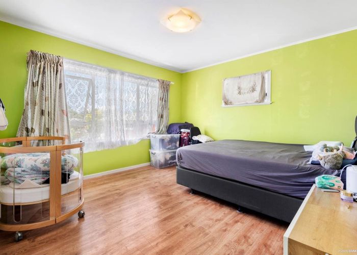  at 127 Reeves Road, Pakuranga Heights, Manukau City, Auckland