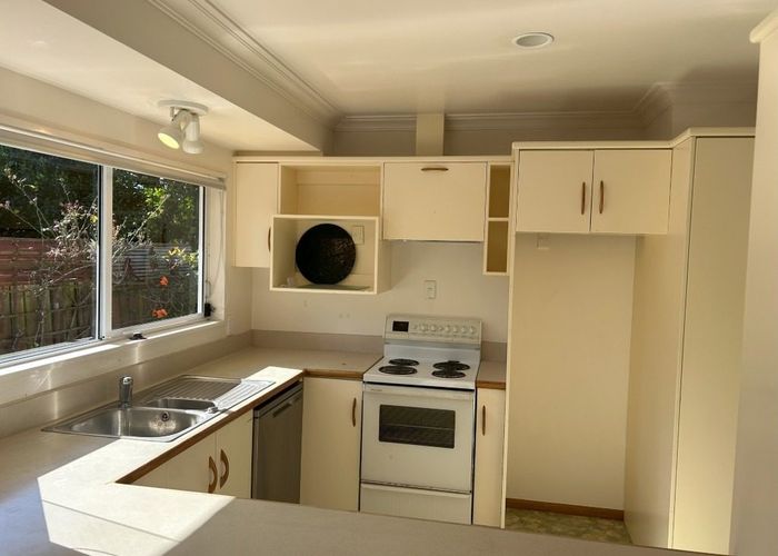  at 39 Western Road, Bellevue, Tauranga, Bay Of Plenty
